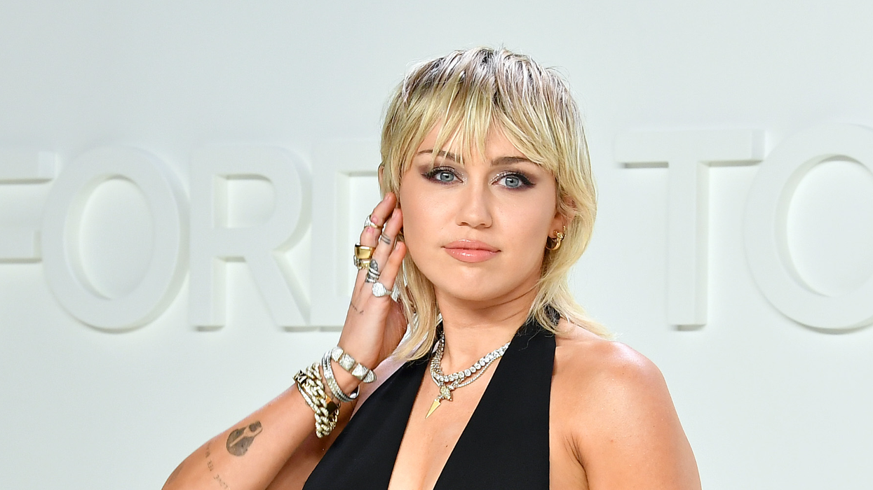 Miley Cyrus claims she once had an 'experience' with an alien after being 'chased' by a UFO