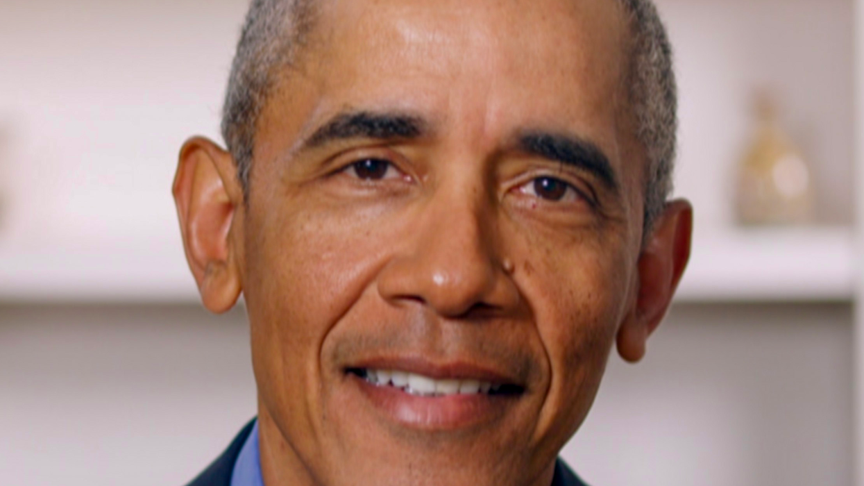 Barack Obama just posted his number online because he really wants you to text him