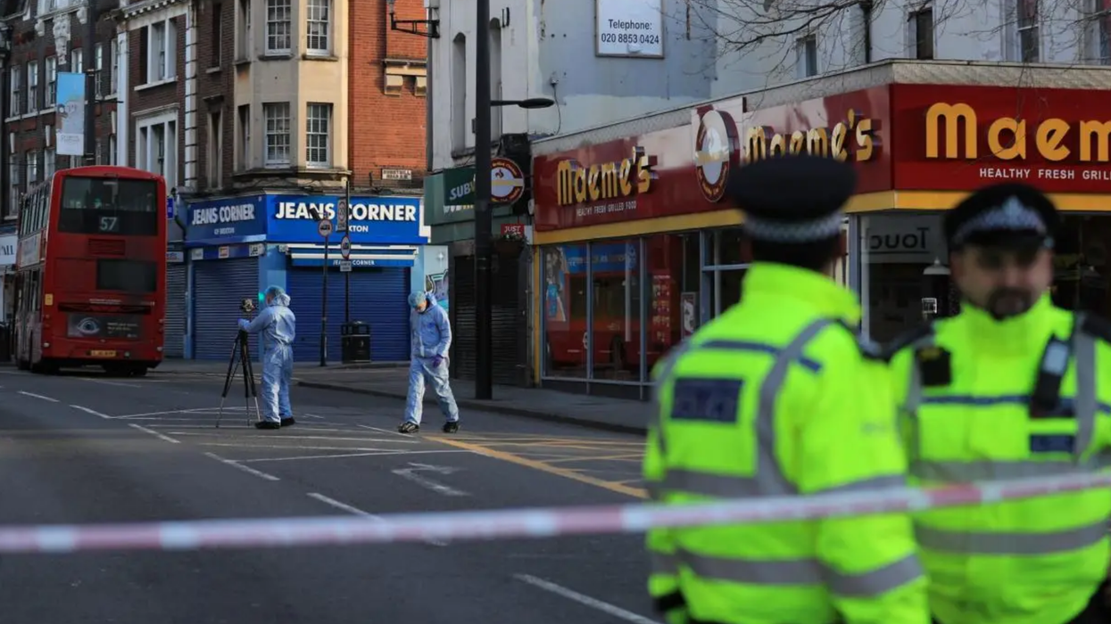 Police told Streatham cafe to evacuate after terror attack and this woman asked for 'half an hour' to finish eating
