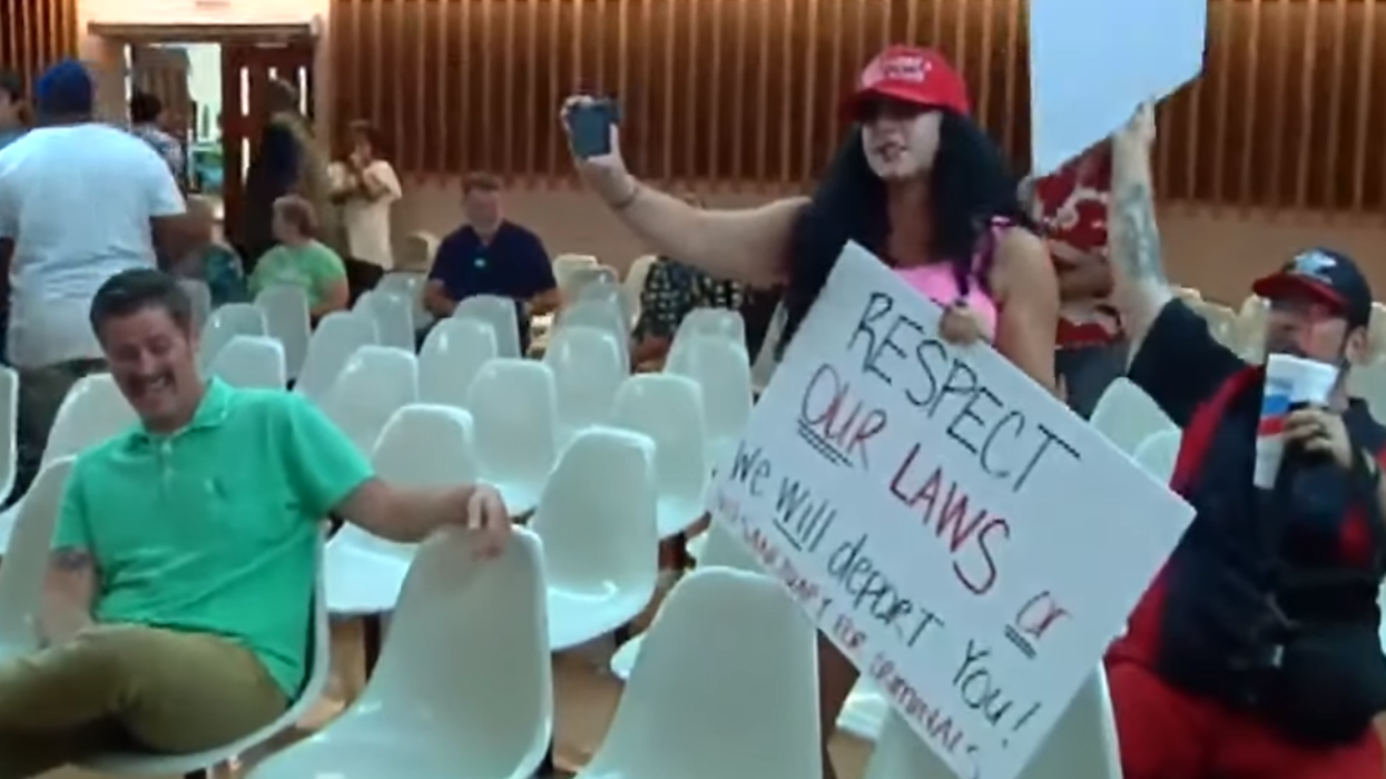 Green shirt guy’ laughs in the face of bigotry and goes viral for all the right reasons