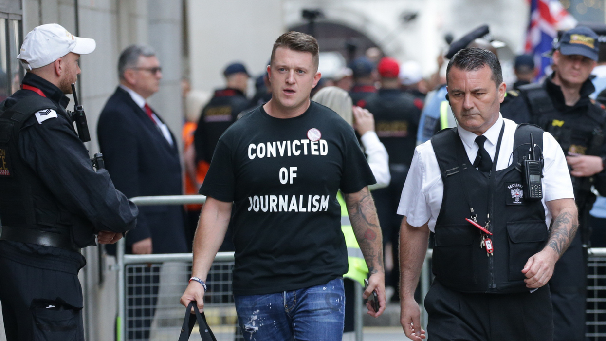 Tommy Robinson wears T shirt saying ‘convicted of journalism’ as he's sentenced and people aren’t having it