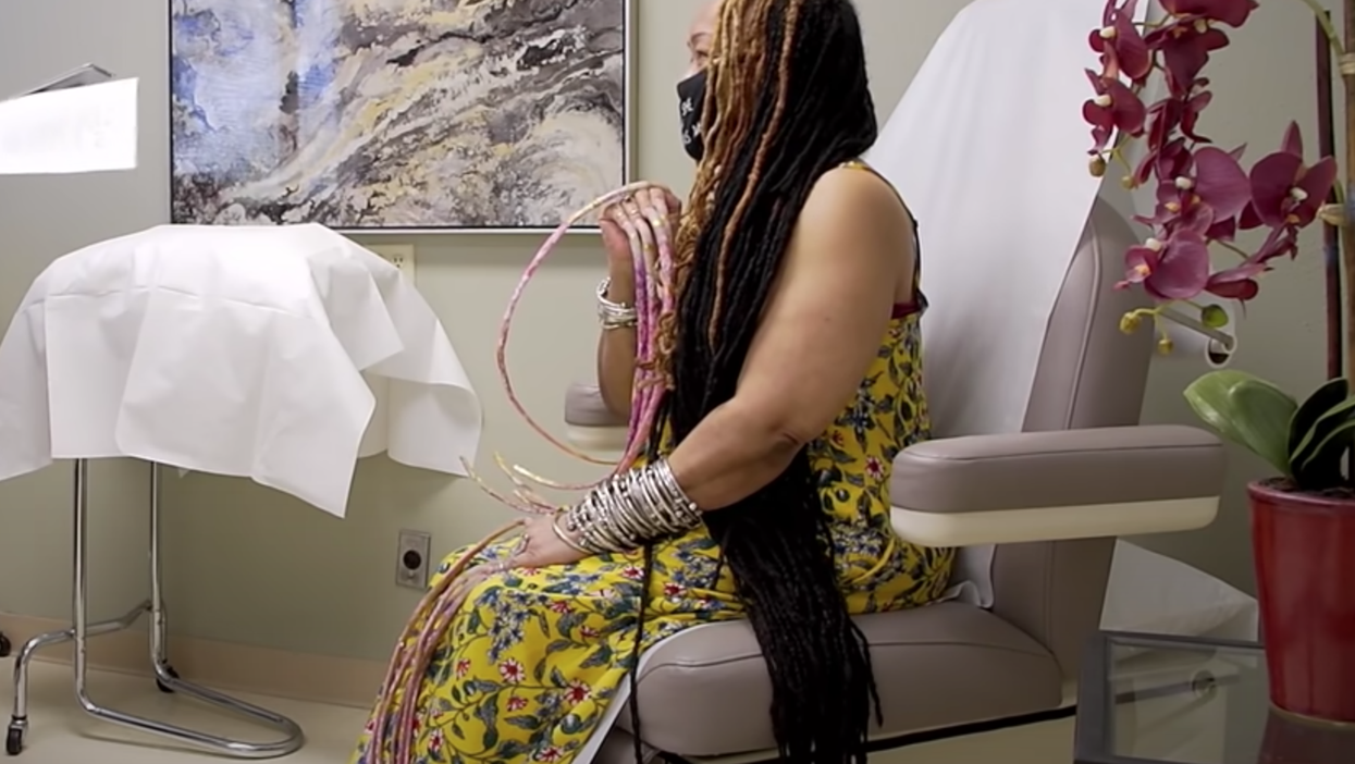 Woman with the world’s longest nails gets a extreme manicure