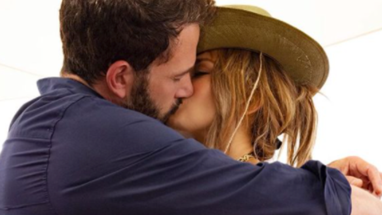 Ben Affleck and Jennifer Lopez on a yacht is the internet’s new favourite meme