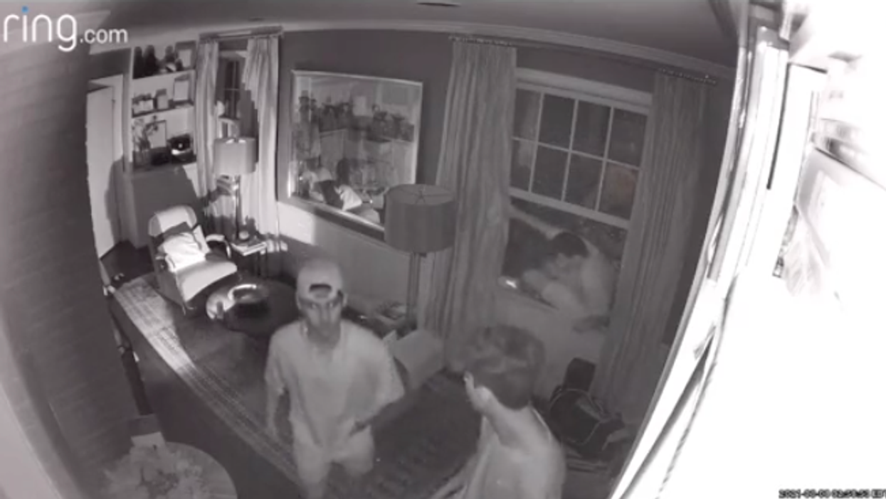 Dad sets up genius trap for son after catching him sneaking out the house
