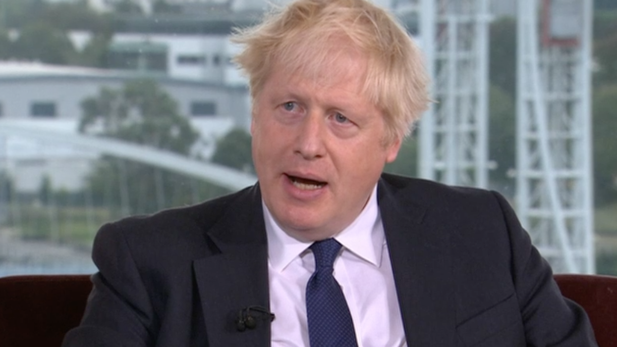 Boris Johnson backs police advice that women should flag down a bus if they feel unsafe with an officer