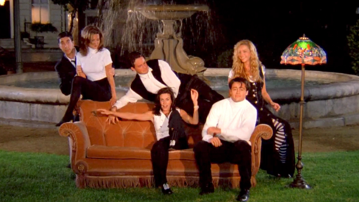 'Friends' fans shocked after discovering that the famous fountain actually appeared in an iconic 90s film
