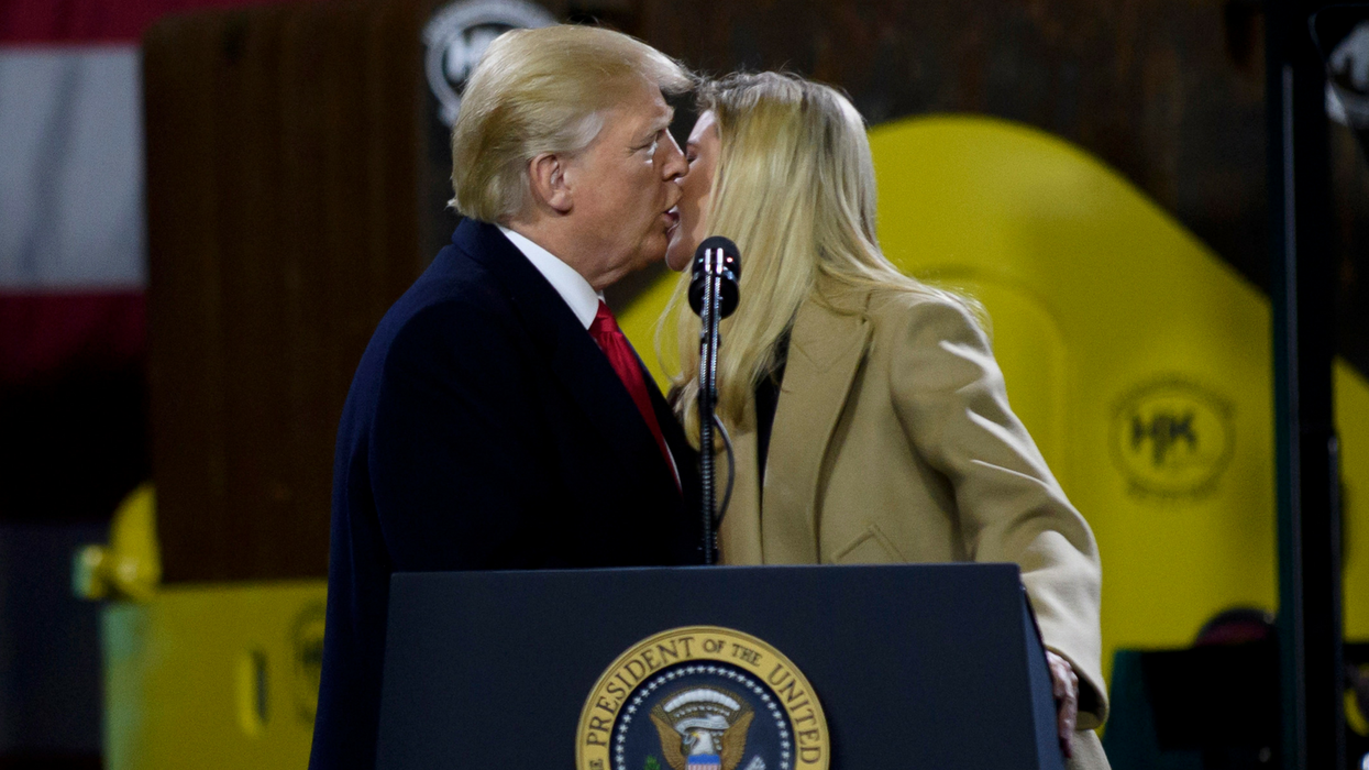 People are sharing this 'awkward' moment between Donald Trump and Ivanka