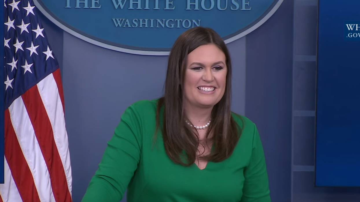 New White House Press Secretary learns the hard way why you should never wear green on TV