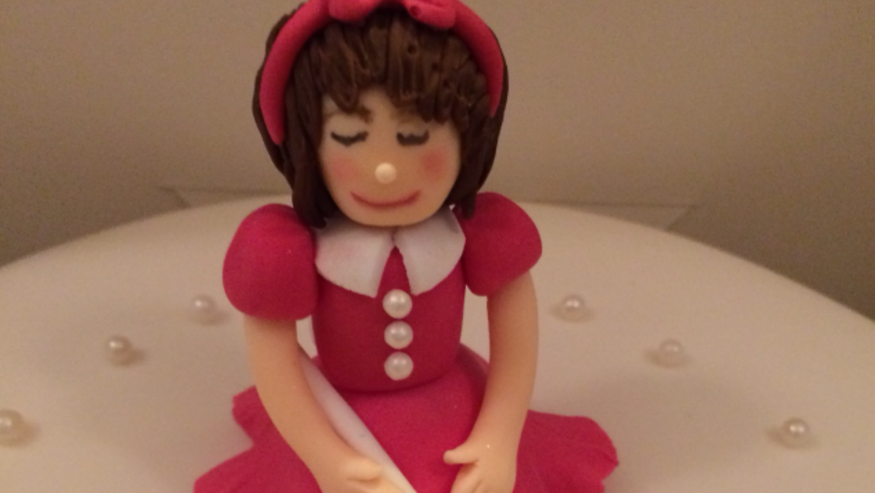 This autocorrect cake fail is darkly amusing