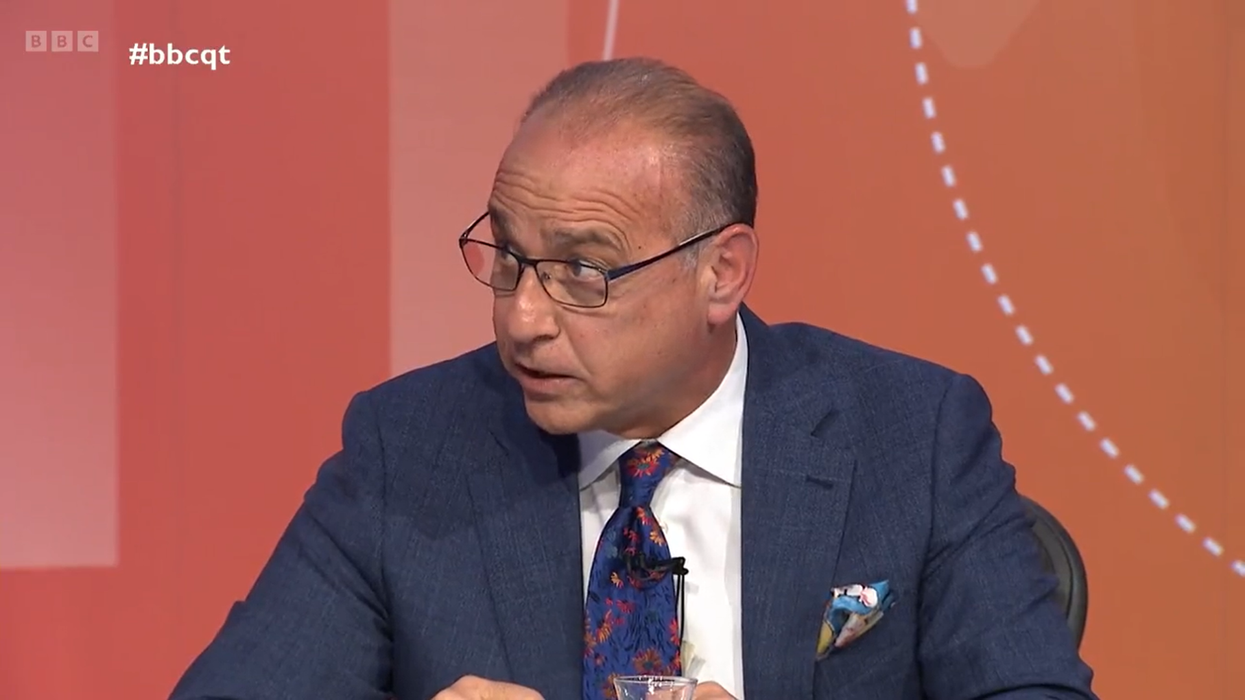 Theo Paphitis slams government’s ‘nonsense, Peppa Pig and spin’ over its handling of omicron variant