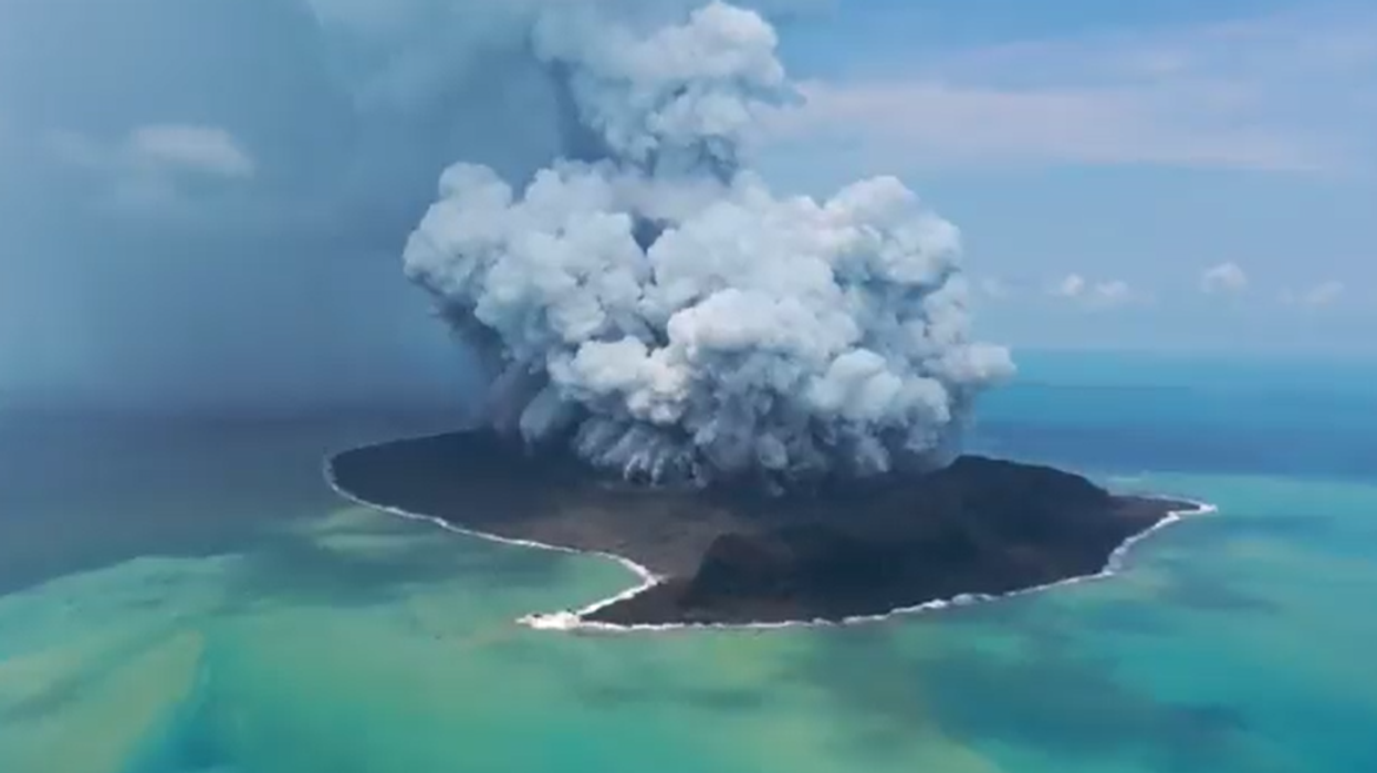 10 shocking images and videos as Tsunami hits Tonga after giant volcano eruption
