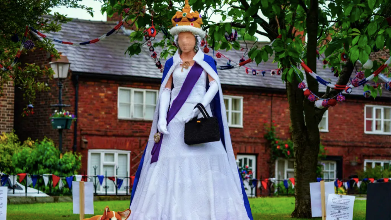 Knitters create life-size woollen Queen ahead of Jubilee celebrations