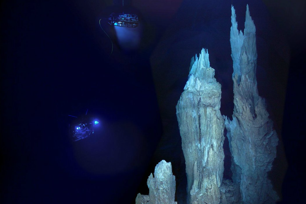 'Lost City' deep in the Atlantic is like nothing else we've ever seen on Earth