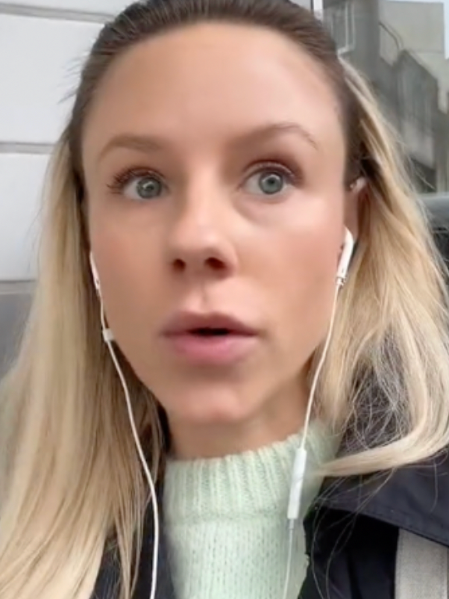 Paris tourist claims street vendors store bottled water in gross location