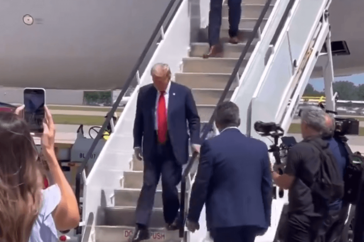 Video of Trump walking down stairs raises concern: "There is something seriously wrong"
