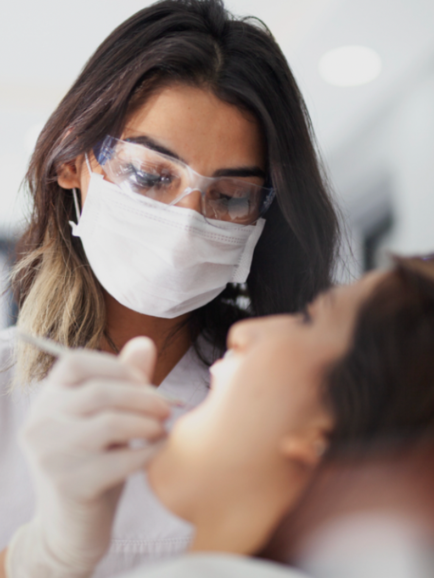 Dentist reveals key signs you're eating too much sugar