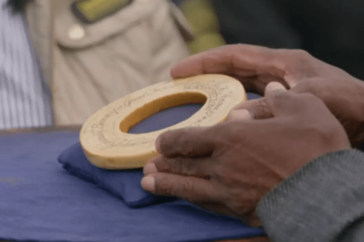 Antiques Roadshow expert refuses to value item because of its disturbing past