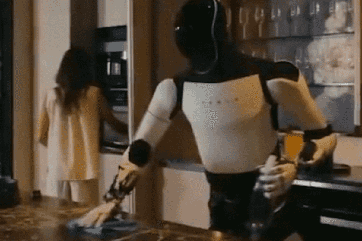 Elon Musk's Tesla robot shares creepy confession and people are concerned
