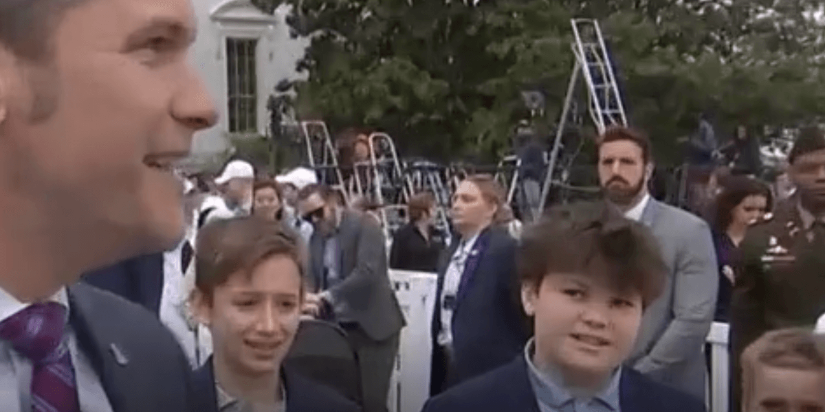 Awkward moment US defence secretary's kids cringe as dad argues with ...