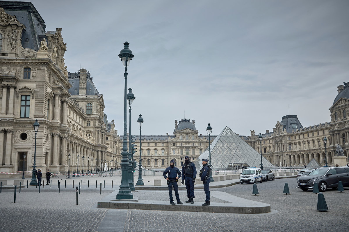 'You can’t make this up': The Louvre’s $45.5 billion password has the internet in stitches