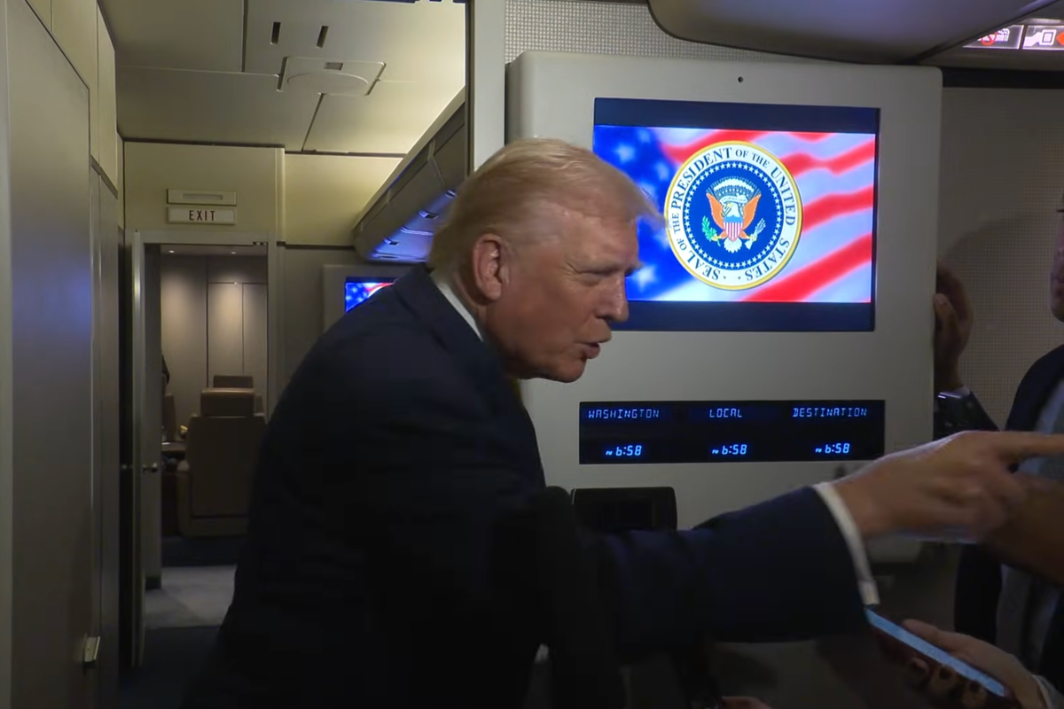 Trump snaps 'quiet, piggy' at female reporter over Epstein questioning