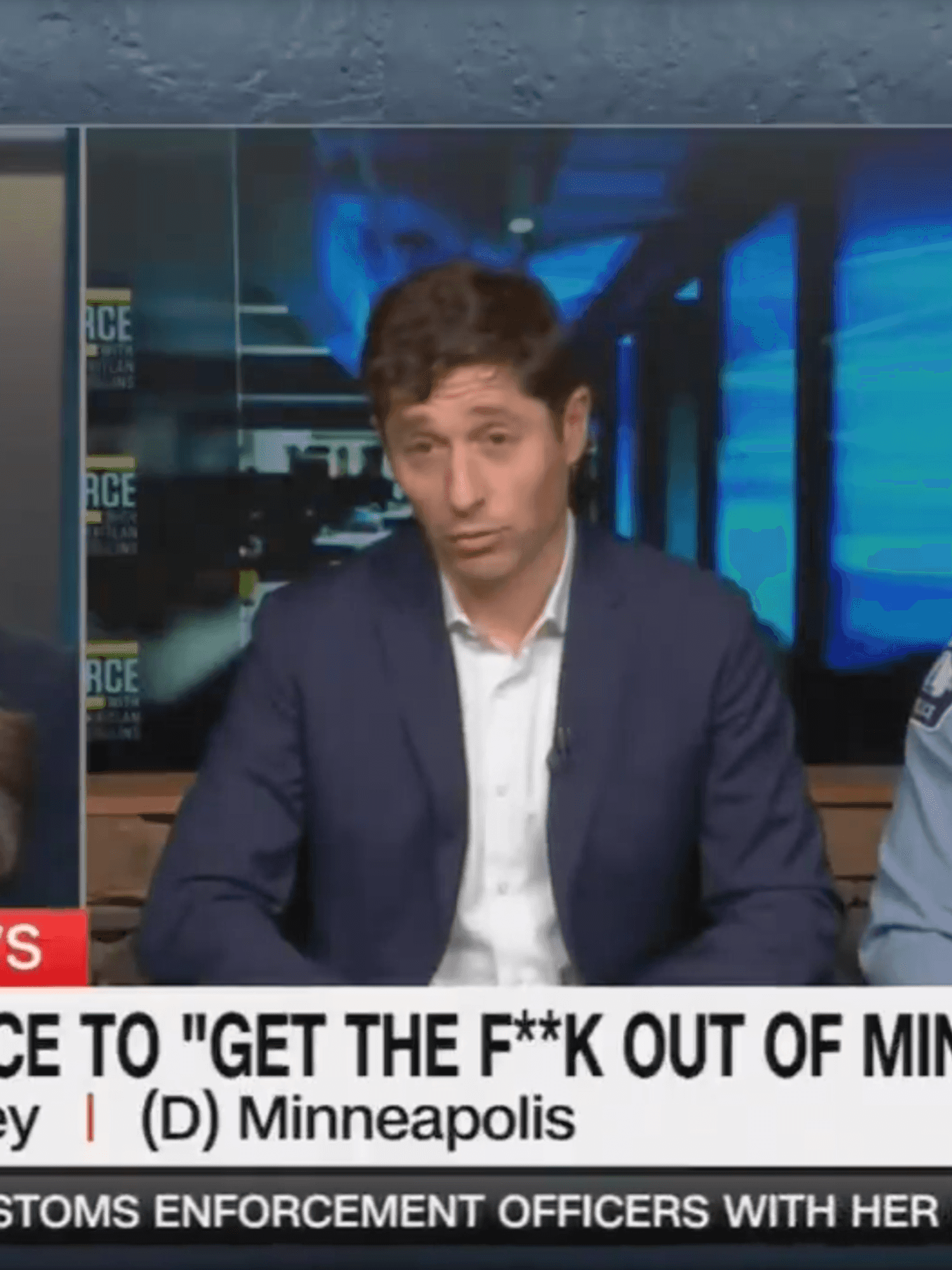 Minneapolis mayor praised for strong ICE rebuttal after fatal shooting