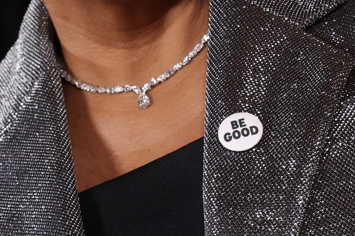 Golden Globes 2026: What do the ‘Be Good’ pins nominees are wearing mean?