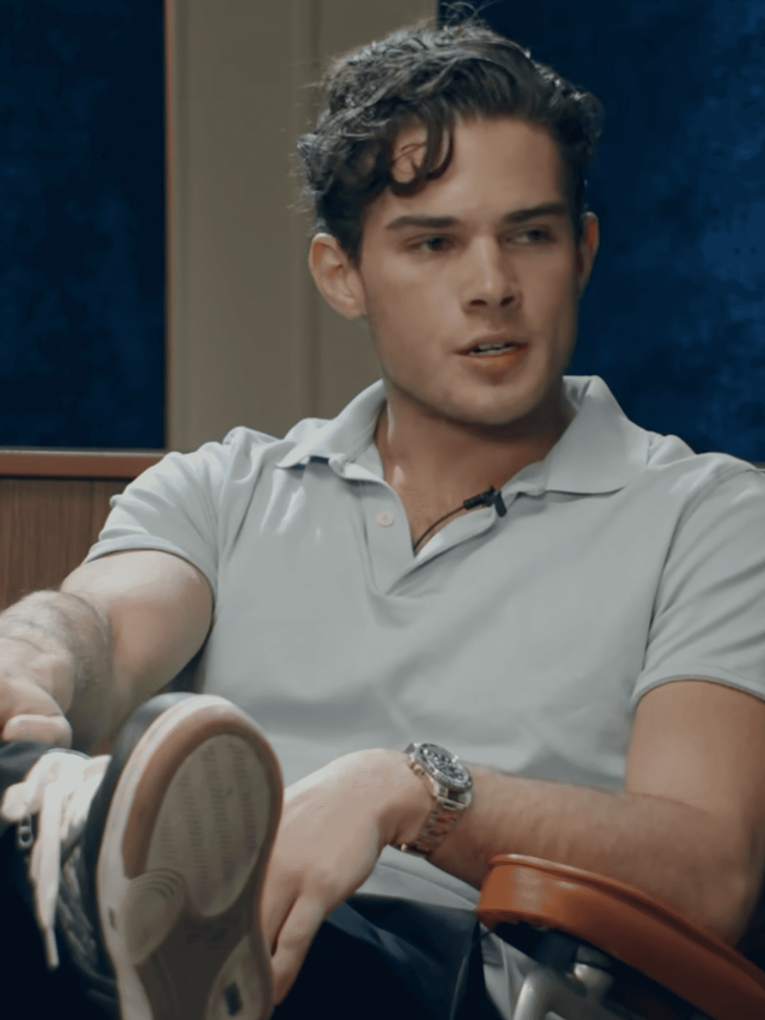 Who is Clavicular and what is 'Looksmaxxing'?