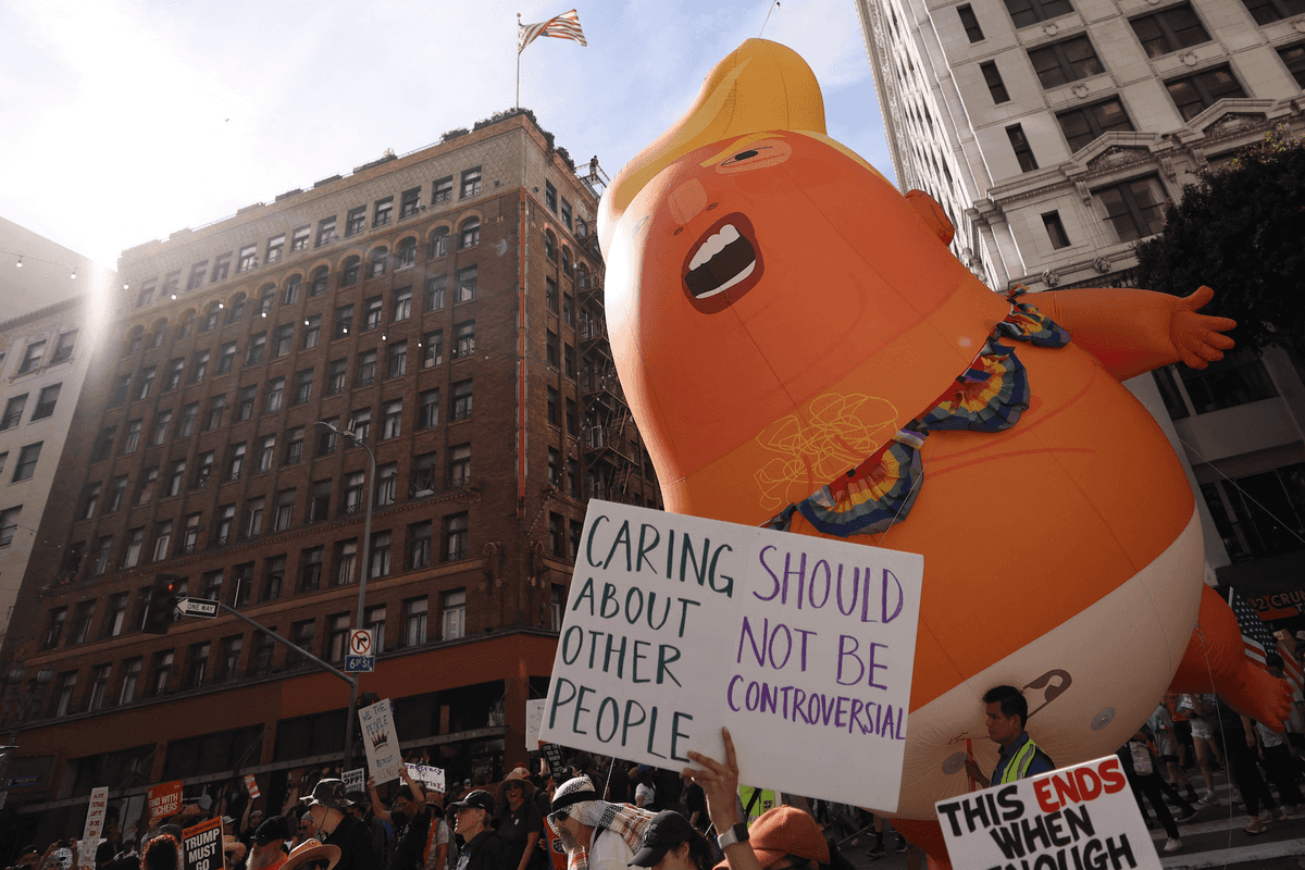 17 best signs that perfectly sum up 'No Kings' protesters' feelings about Trump