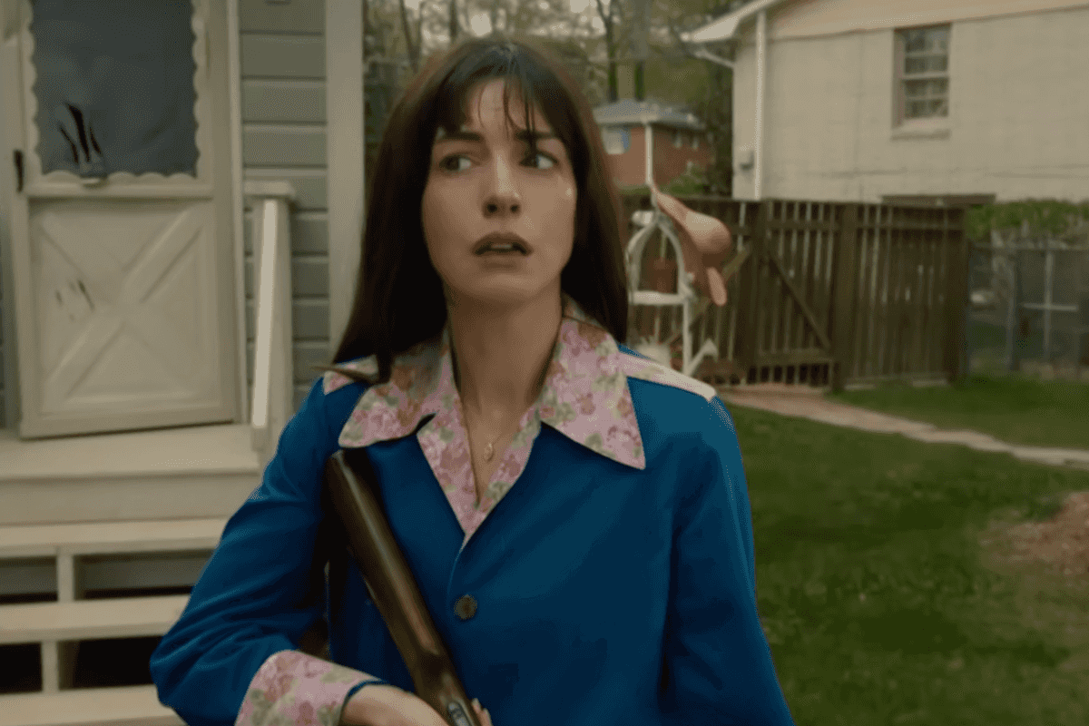 What are critics saying about Anne Hathaway's ‘The End of Oak Street'?