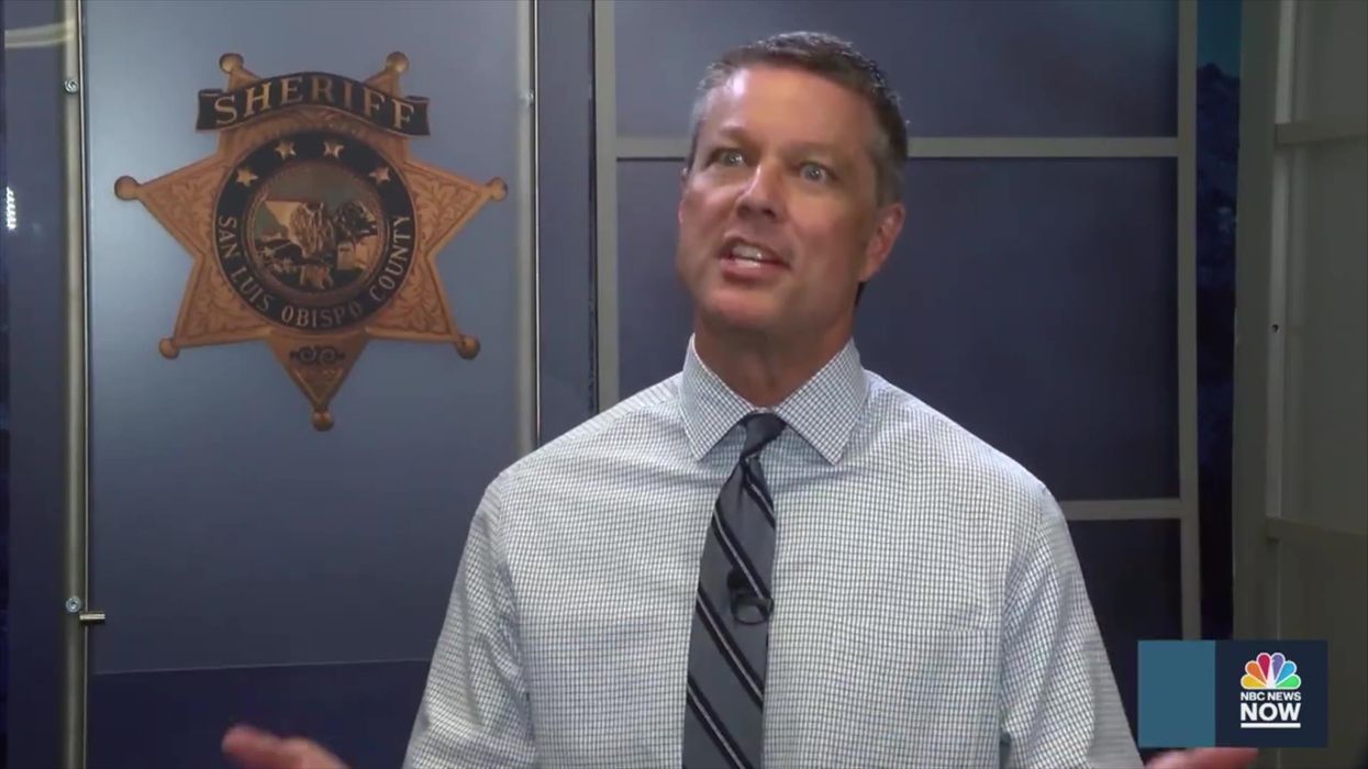 California zoo monkey steals phone and dials 911