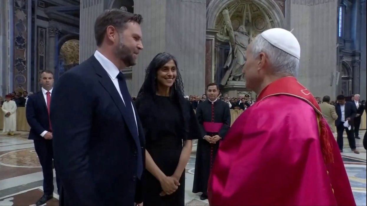 Did Pope Leo XIV 'shoo' away JD Vance and his wife?
