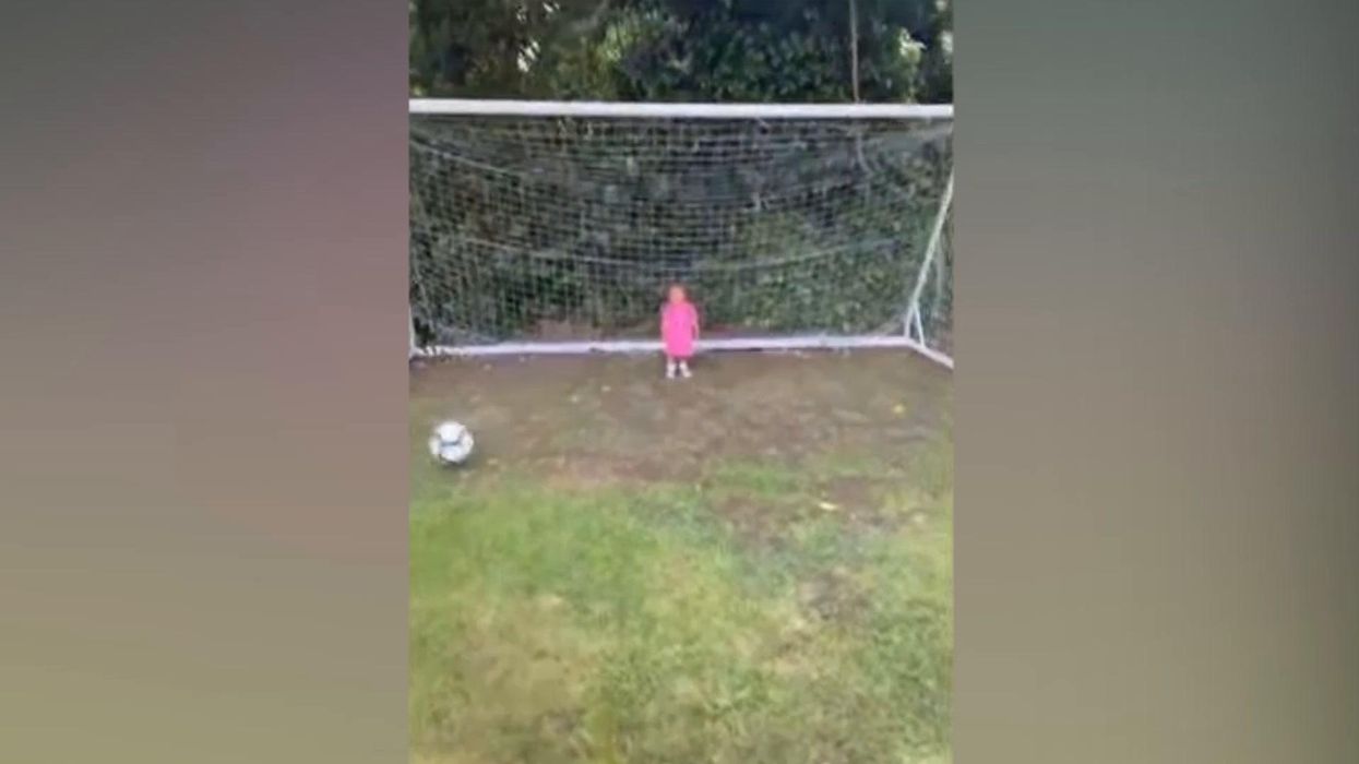 Jesse Lingard scores first goal of the season against his three-year-old daughter