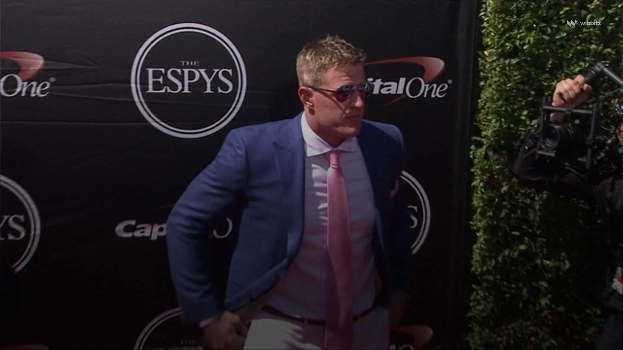 JJ Watt promises to pay $1,000 to fan who lost bet when he didn't score