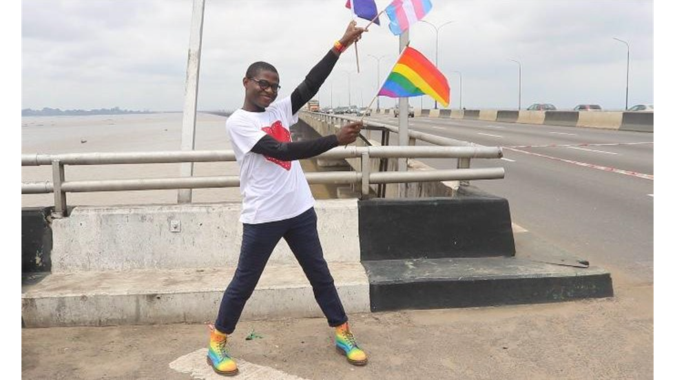LGBT refugee attempts retro-walking record to raise awareness of homophobia