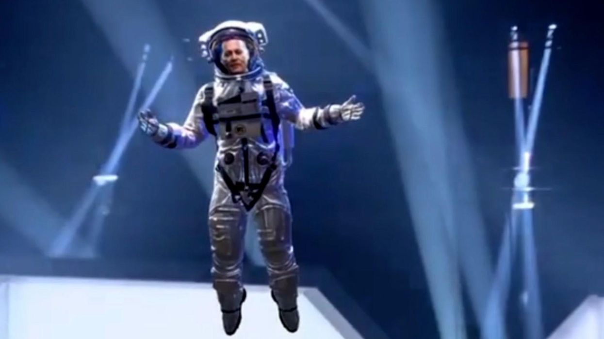 Fans think Johnny Depp's VMAs spot wasn't shown to audience and dubbed with applause