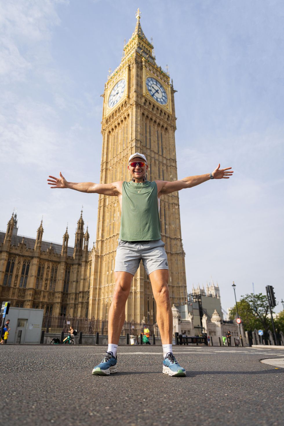 Man aiming to run 570km London Underground route in 11 days for charity