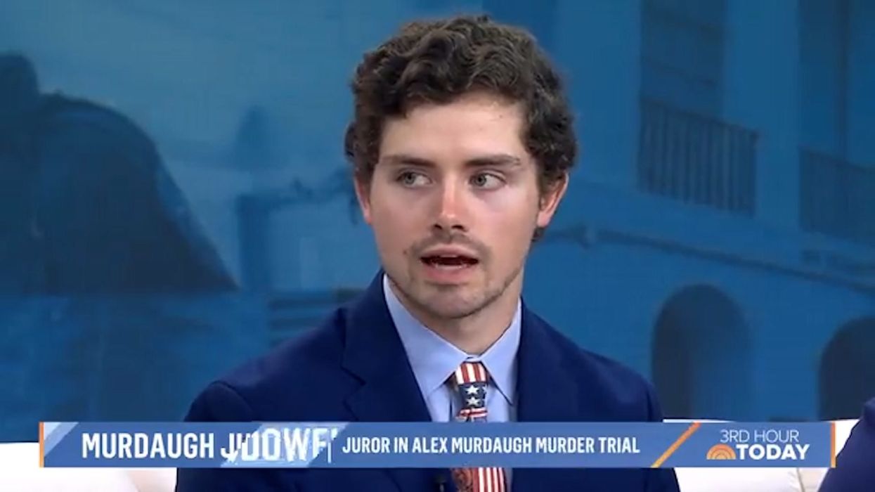 Murdaugh trial watchers captivated by 'man in yellow suit'