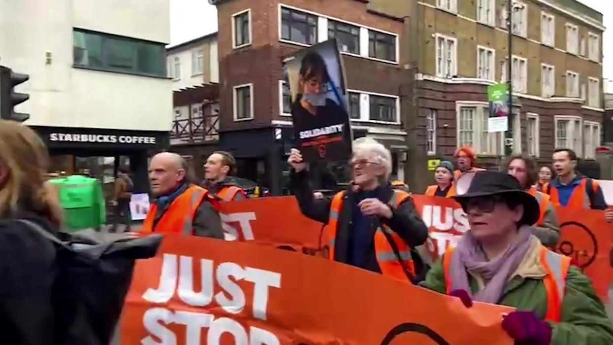 https://www.indy100.com/media-library/just-stop-oil-stop-traffic-in-islington-on-march-in-support-of.jpg?id=33484031&width=1245&height=700&quality=85&coordinates=0%2C0%2C0%2C0