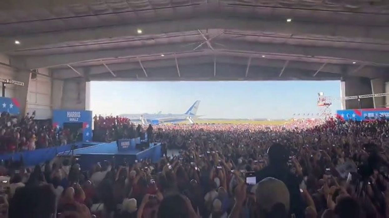 Trump's AI Kamala Harris crowd size conspiracy easily debunked with video evidence