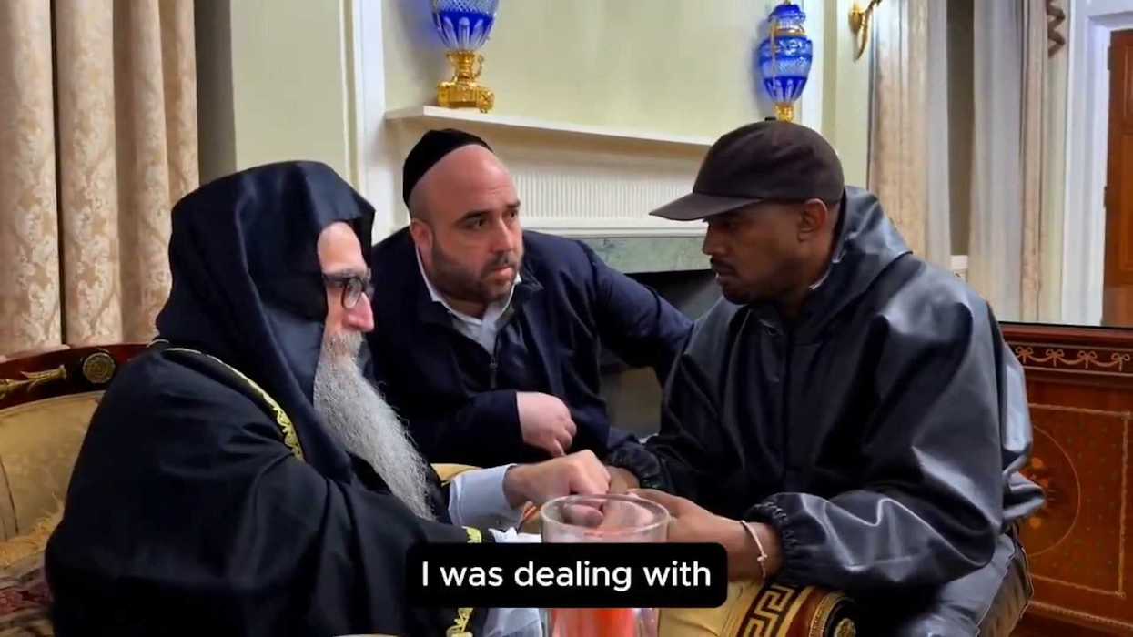 Kanye West apologises for antisemitic remarks in full-page ad