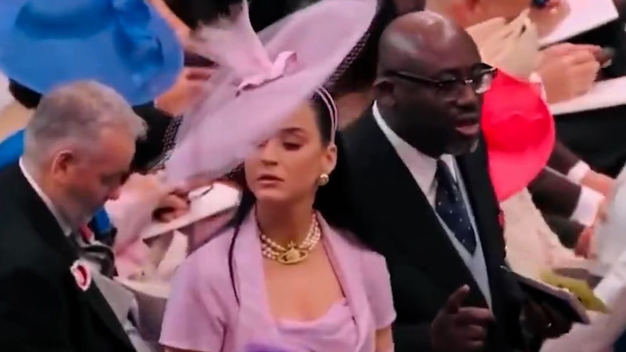 Katy Perry fans 'obsessed' with star's confusion as she arrives at coronation