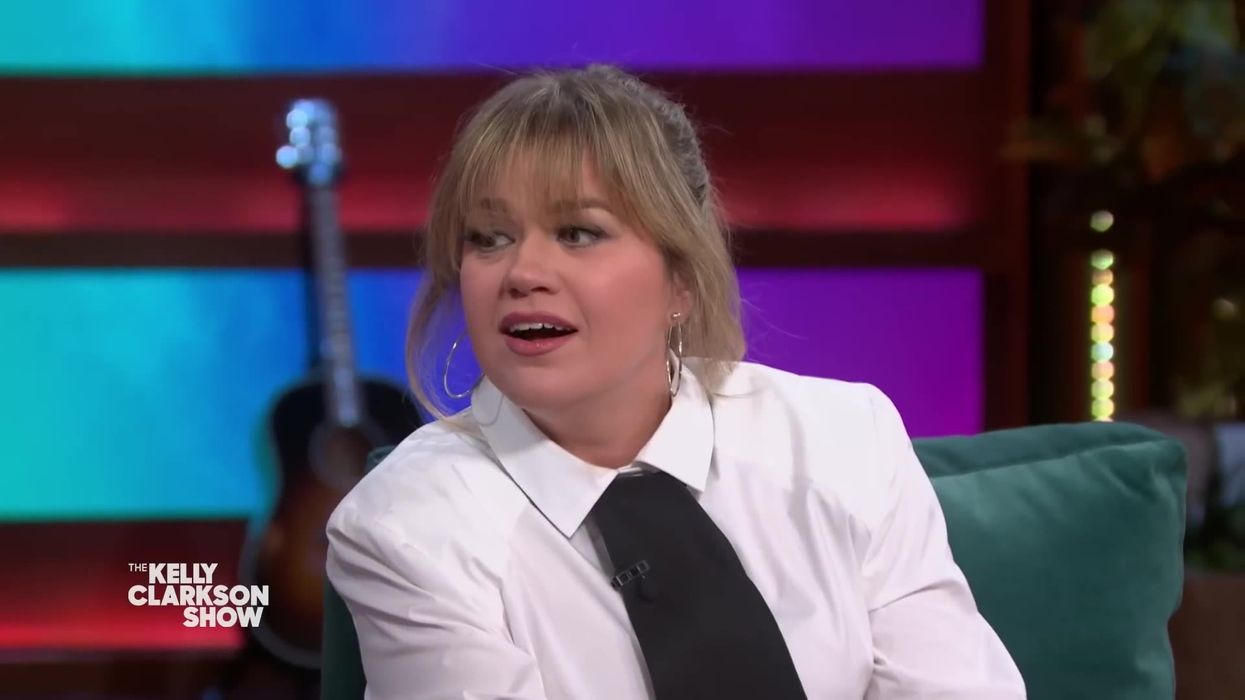 Kelly Clarkson sparks debate after admitting to 'gross' shower habit