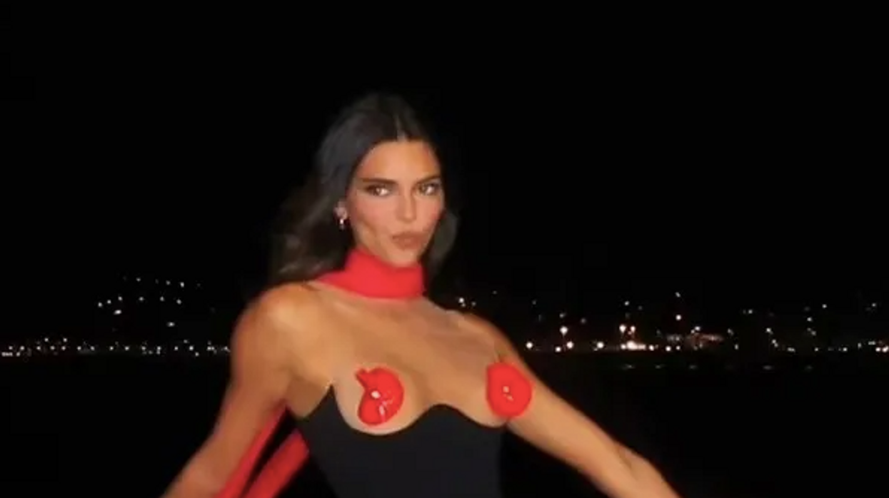 Kendall Jenner appears to go topless in naked illusion dress
