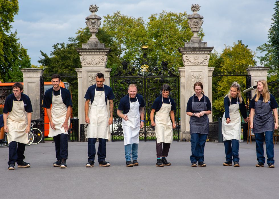 Kew Clogs & Apron race