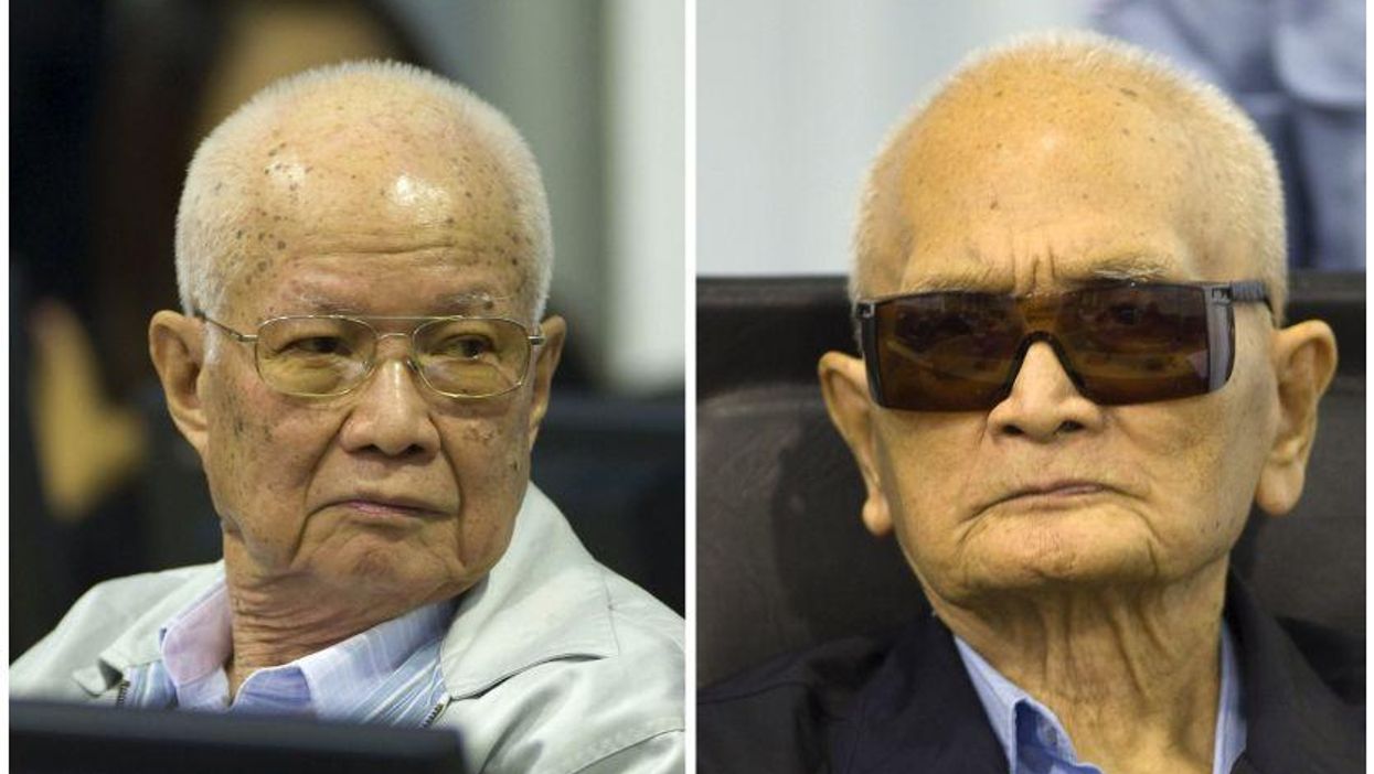 Khieu Samphan (L) and Nuon Chea