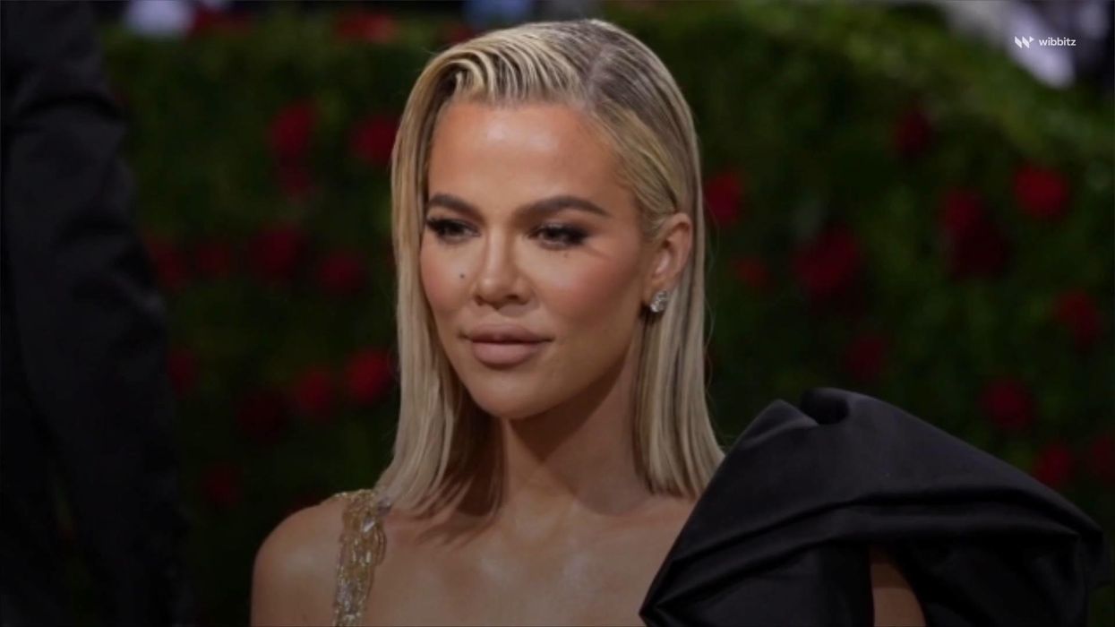 'Bent lines? Please': Khloe Kardashian responds after fans said she Photoshopped pic