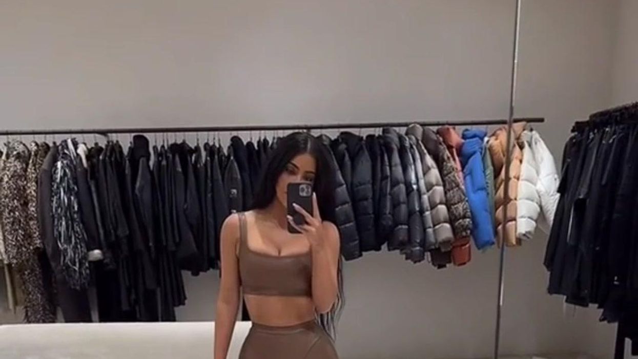 Kim Kardashian claps back at belly button Photoshop accusations in the best way