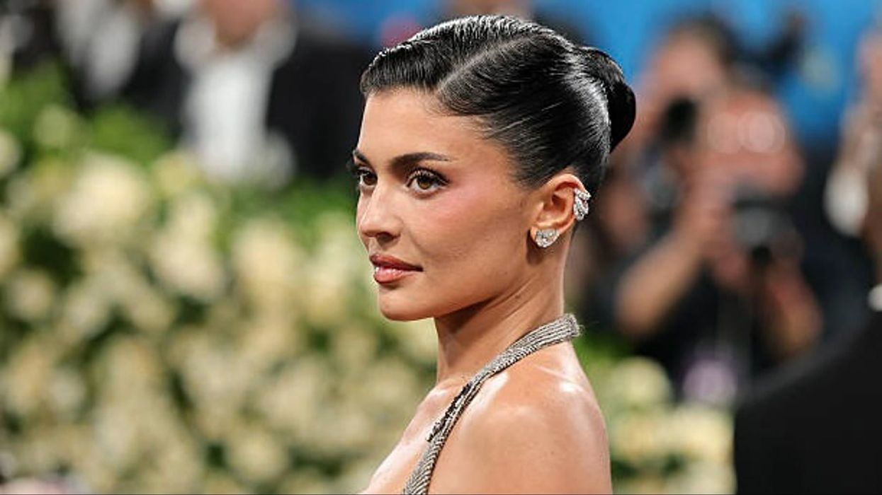 Renowned doctor challenges Kylie Jenner’s breast augmentation revelation