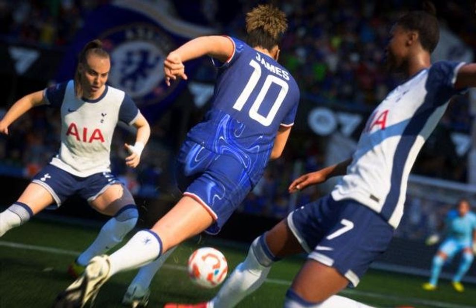Lauren James scythes through the Tottenham defence for Chelsea in EA Sports FC 25